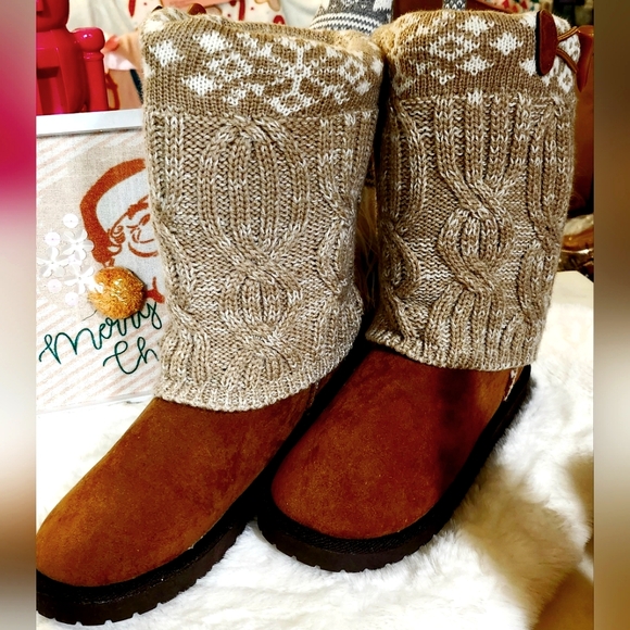 Muk Luks Essentials Winter Boots NWOB sz.6 - Picture 2 of 7